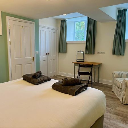 Holyland House - Greenacres Estates Lamphey Экстерьер фото